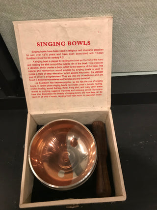 Chakra singing bowl